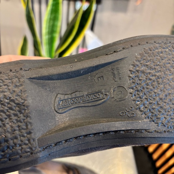 Arcopedico Leather Silver Mary Jane Floral Cut Out Eyelet Y2K Euro 39 SIZE 8/8.5 - Picture 9 of 9